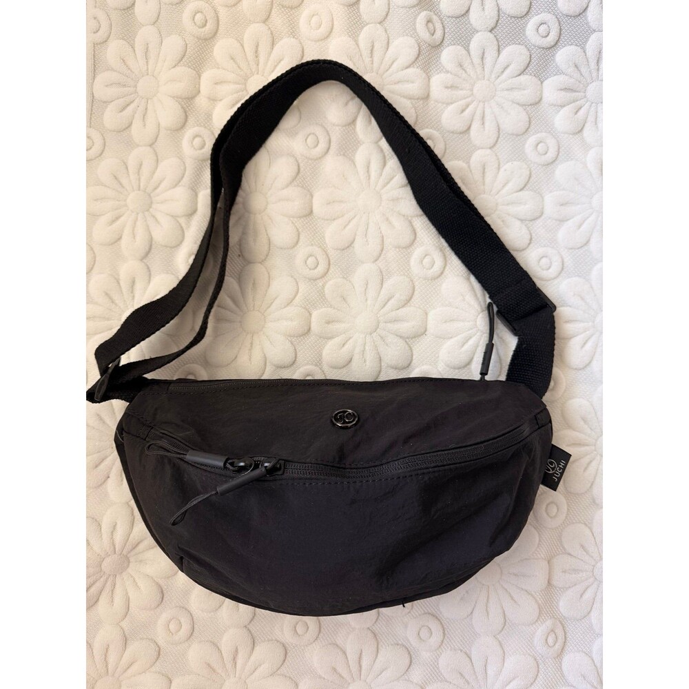 Ultra Lightweight Minimalist Multi-Zip Crescent Crossbody Bag Chest Bag